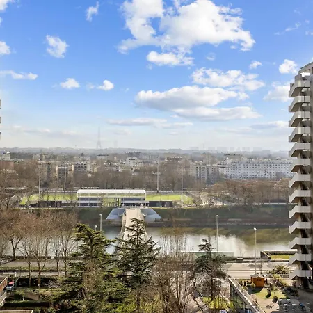 Lejlighed 3-rooms 10 Minutes From La Defense Puteaux